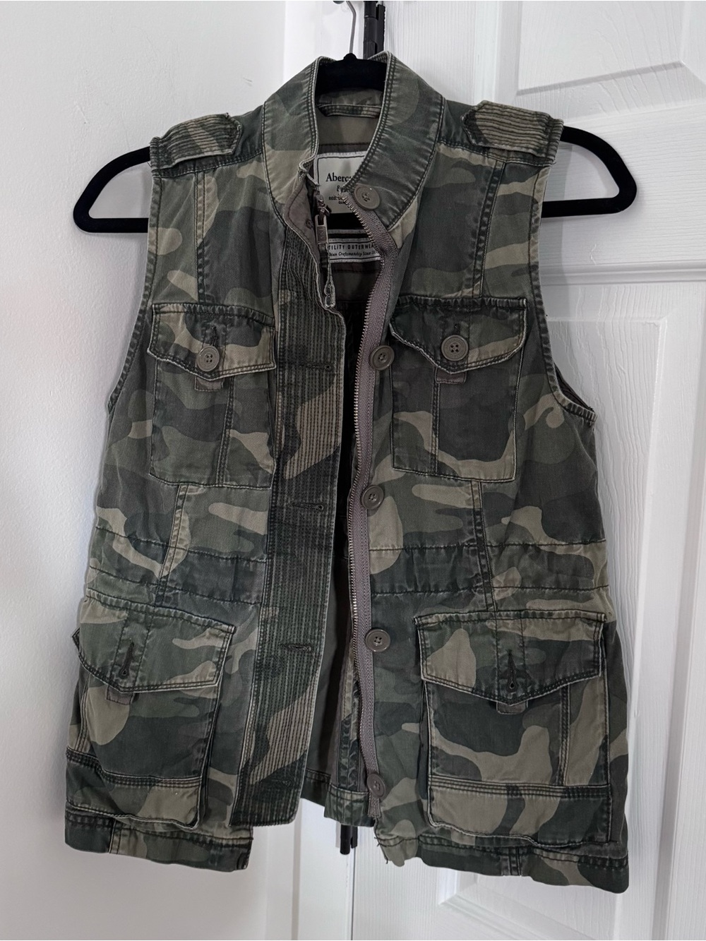 Abercrombie & Fitch Olive Camo Utility Vest